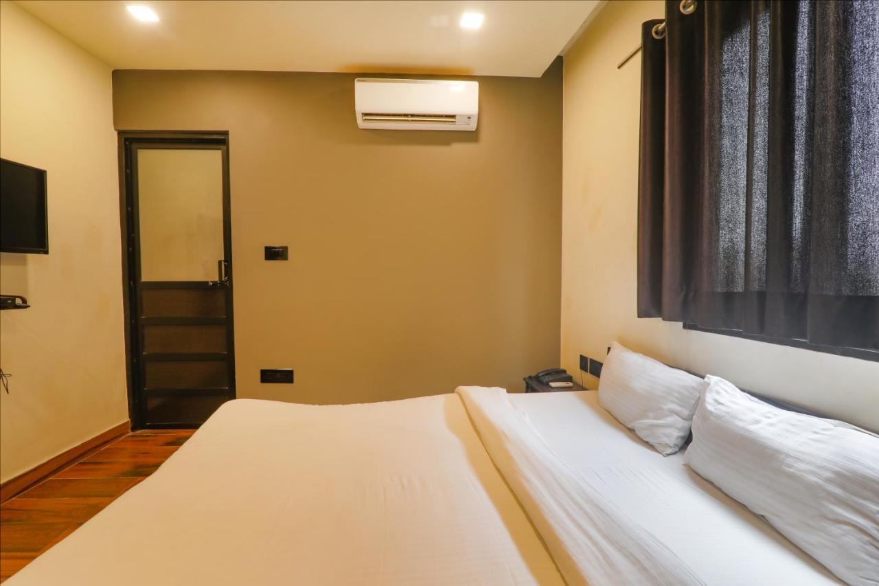 Fabexpress Lemon Grass Hotel Varanasi Bagian luar foto