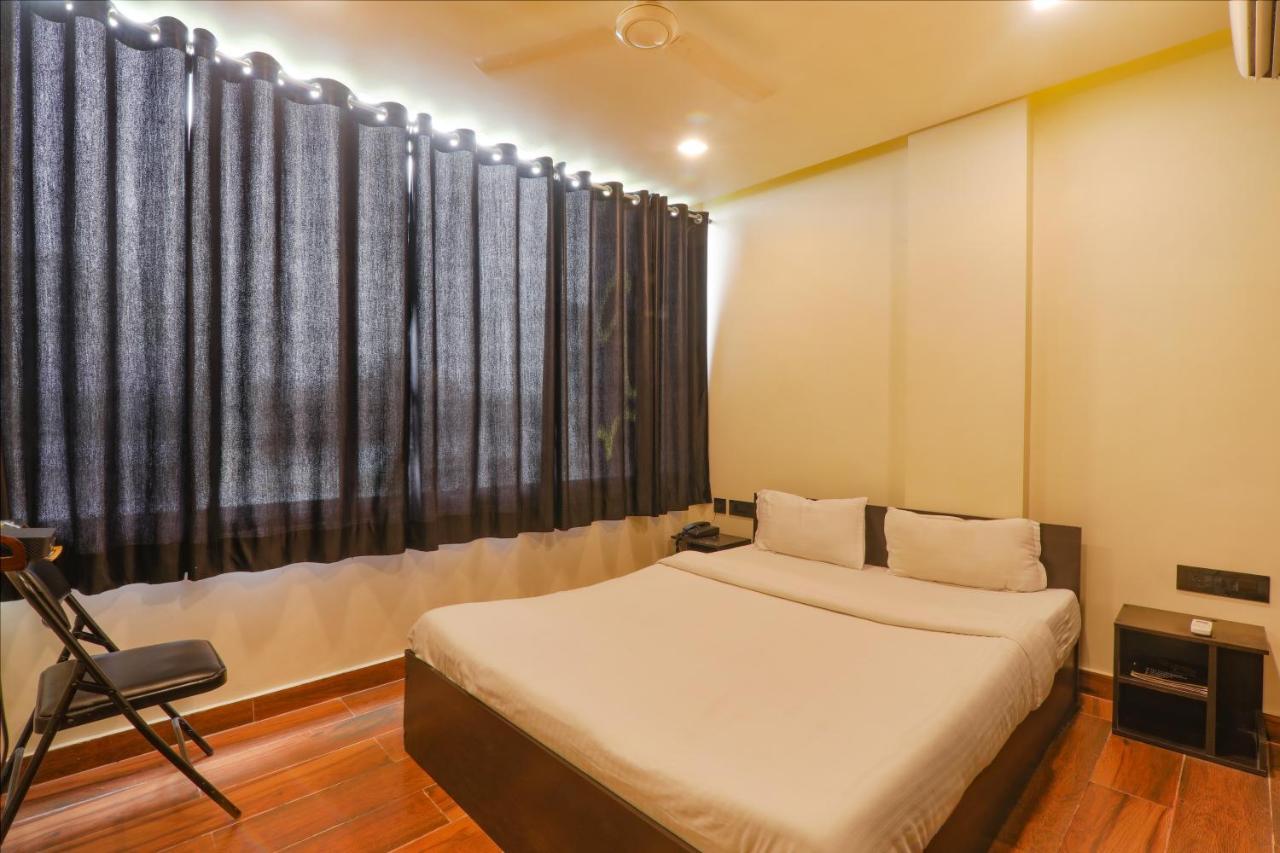 Fabexpress Lemon Grass Hotel Varanasi Bagian luar foto