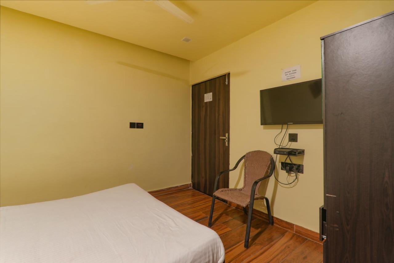 Fabexpress Lemon Grass Hotel Varanasi Bagian luar foto