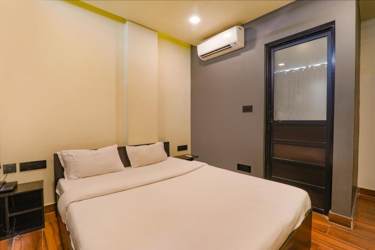 Fabexpress Lemon Grass Hotel Varanasi Bagian luar foto